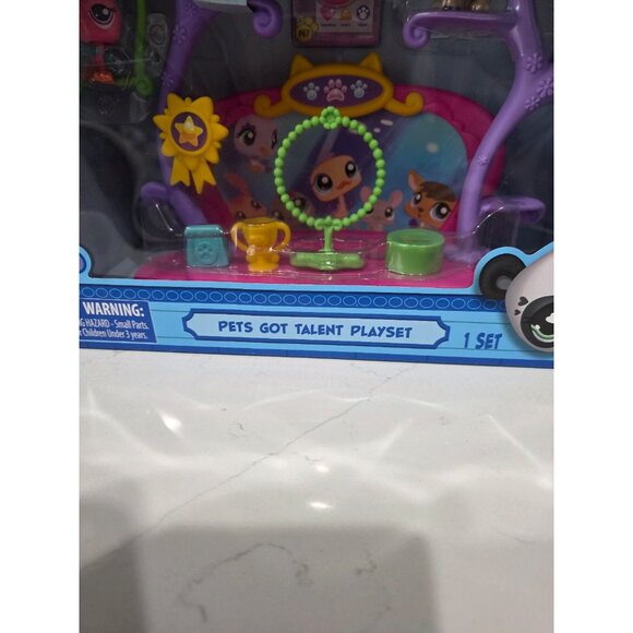 New Littlest Pet Shop, Pets Got Talent Play Set Gen 7 with Pets #67 & #66 - Picture 2 of 6